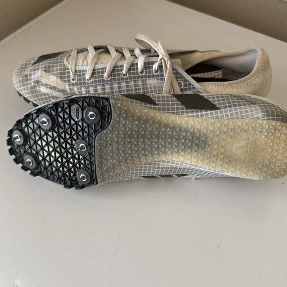 Adidas Sprintstar track and field spikes
Size 12 - Picture 3 of 6